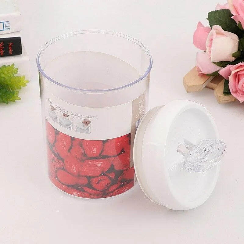 Efficient Heat-Resistant Storage Solution for a Neat Kitchen and Snack Preservation
