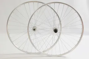 PAIR 700c (622x19) HYBRID TREKKING BIKE WHEELS SHIMANO rm40-8 SUITS 8 or 9 SPD CASSETTE