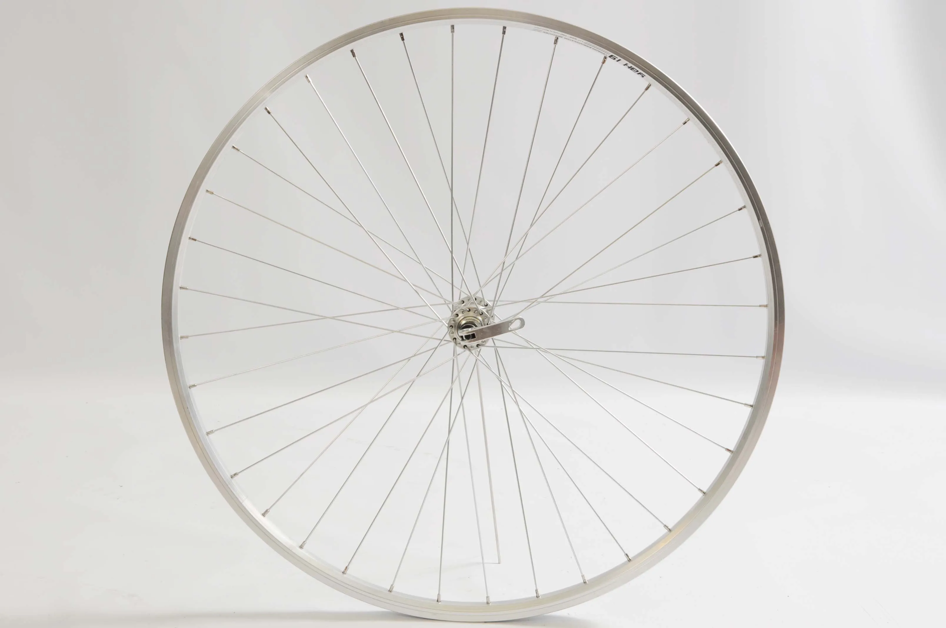 PAIR 700c (622x19) HYBRID TREKKING BIKE WHEELS SHIMANO rm40-8 SUITS 8 or 9 SPD CASSETTE